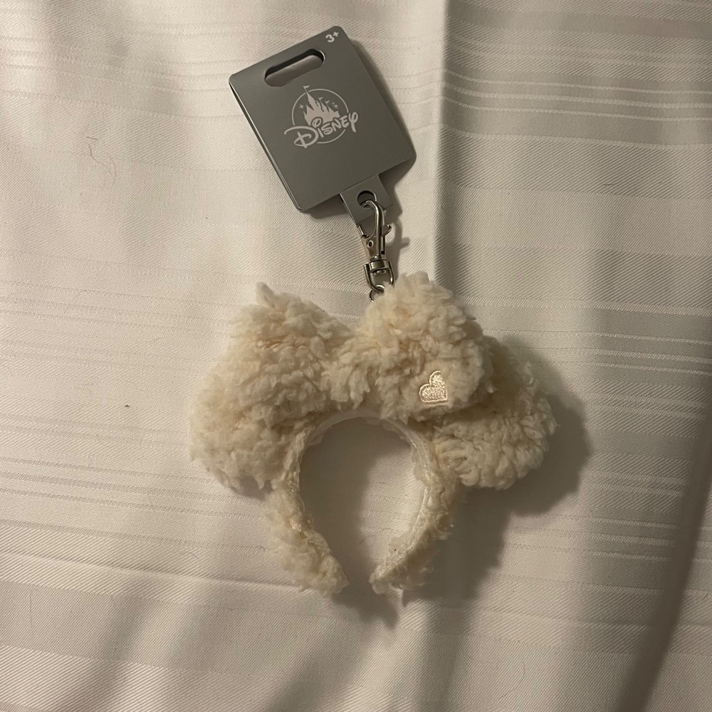 2026 Disney Parks Minnie Mouse Headband Ears Sherpa Bag Clip Charm Keychain New